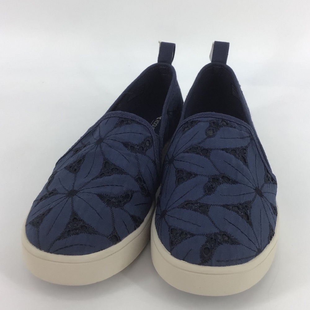 Koolaburra By UGG Amiah Floral Slip-On Sneaker NWT - Picture 3 of 5